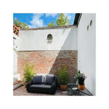 Elisa Tender House Lucca